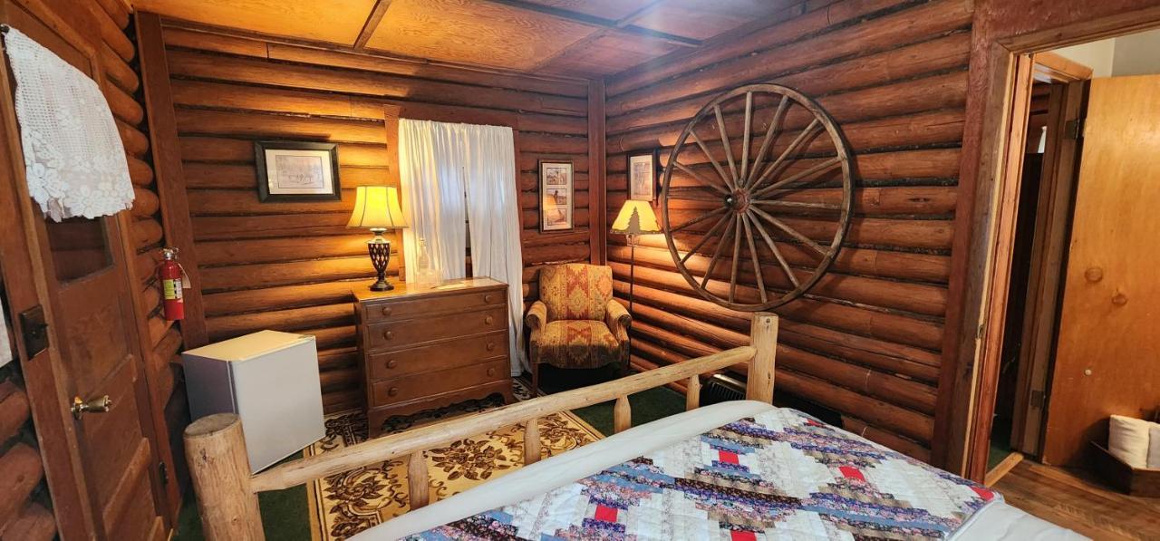 Bear Creek Ranch Bed & Breakfast Essex 外观 照片