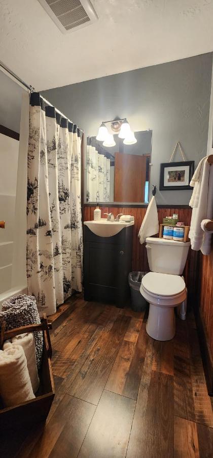 Bear Creek Ranch Bed & Breakfast Essex 外观 照片