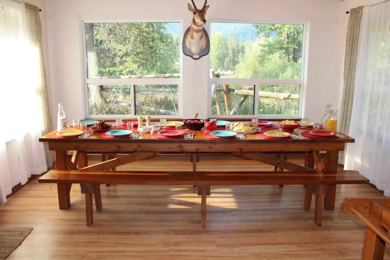 Bear Creek Ranch Bed & Breakfast Essex 外观 照片
