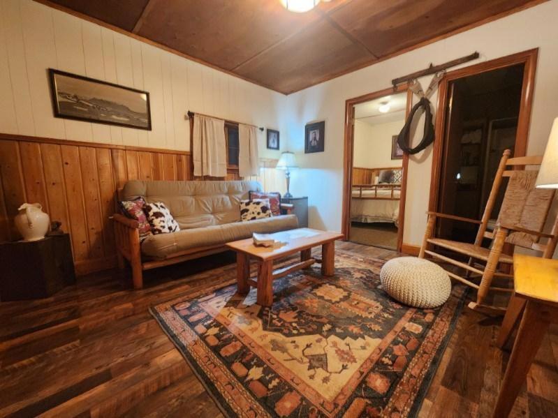 Bear Creek Ranch Bed & Breakfast Essex 外观 照片